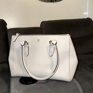 Very nice ❤️ Kate spade leather work tote light grey ❤️